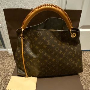 Louis Vuitton Artsy MM Monogram